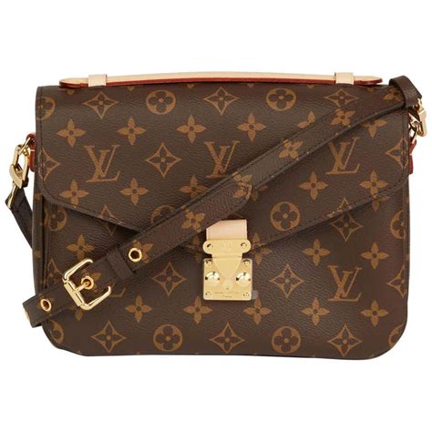 louis vuitton pochette metis serial number|More.